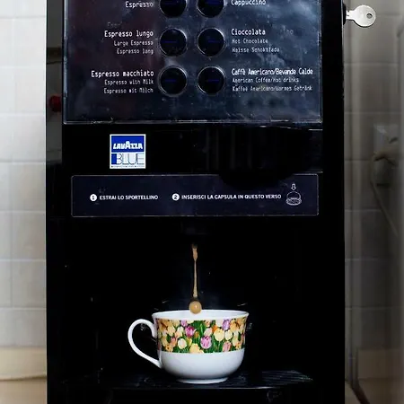 Locazioni Turistiche By Max בית הארחה 3*