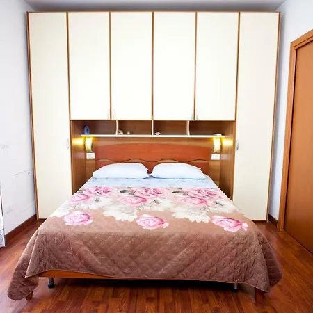 Locazioni Turistiche By Max مونتيجروتو تيرمي