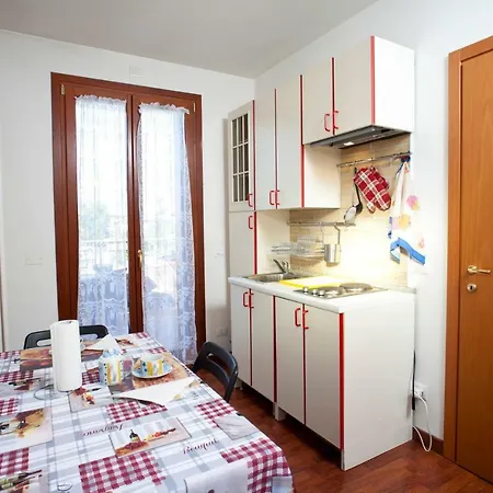 Locazioni Turistiche By Max بيت ضيافة مونتيجروتو تيرمي