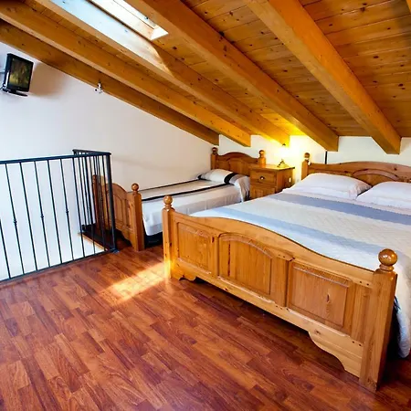 Locazioni Turistiche By Max بيت ضيافة 3*