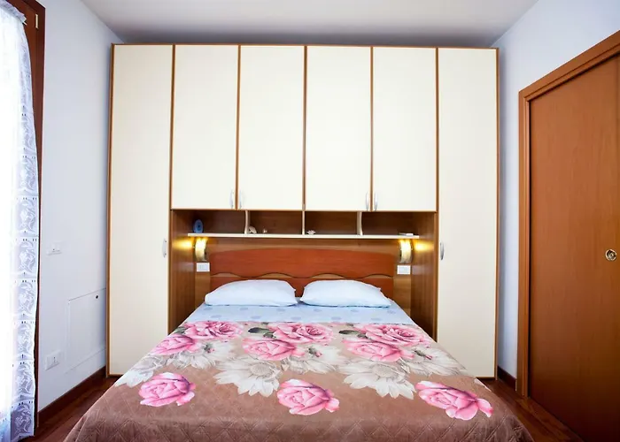 Locazioni Turistiche By Max بيت ضيافة