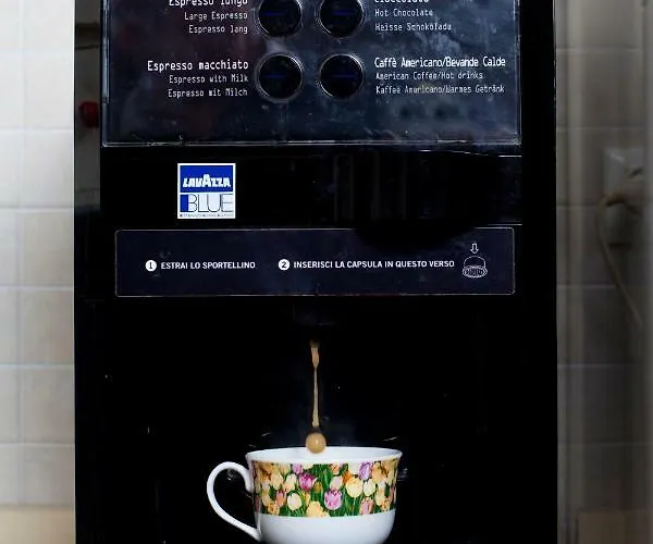 Locazioni Turistiche By Max بيت ضيافة 3*